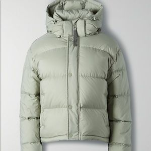 SUPER PUFF SHORTY in silent storm green size medium